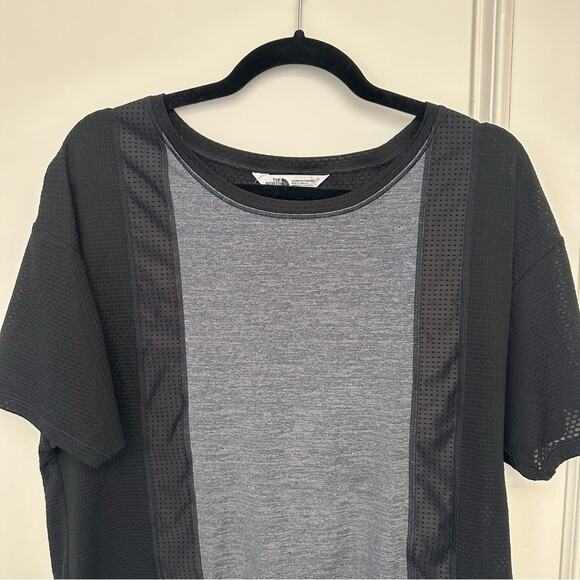 The North Face Black Mesh Workout T Shirt Size M Short Sleeve Sweatshirt - Picture 3 of 13